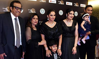 பிரிவு உபச்சார விழாவில் சானியா - புகைப்படங்கள்