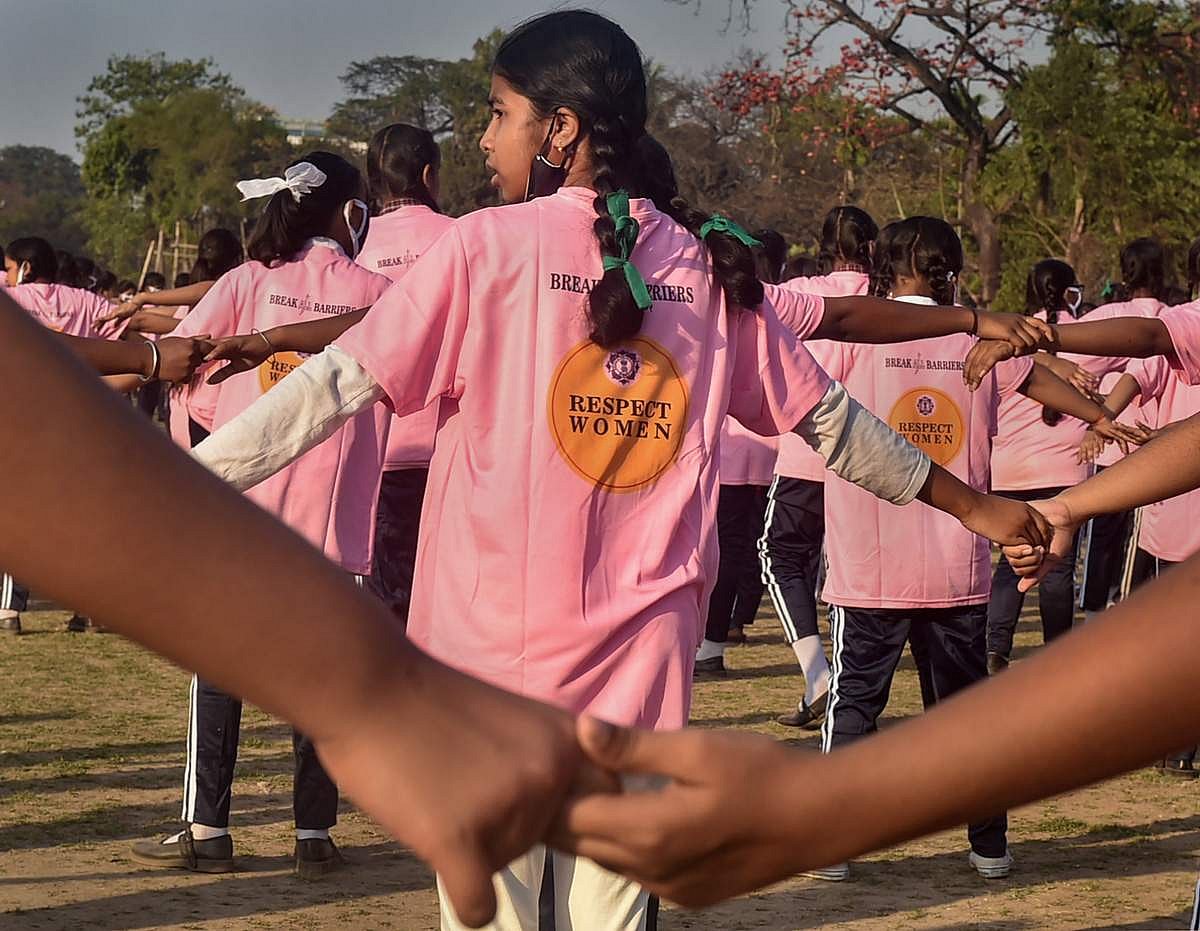 நமக்கு எதற்கு மகளிா் தினம்?