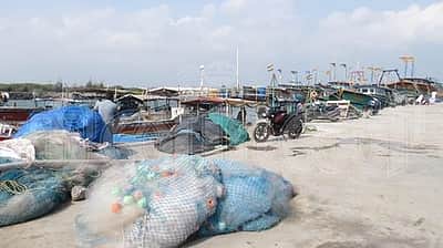 நமக்கு நாமே: முதல் முறையாக மீனவர்கள் நிதியில் கட்டிய துறைமுகம்