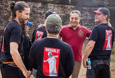 'இந்தியன் 2’ சண்டைப் பயிற்சியாளர்களுடன் கமல்ஹாசன்!