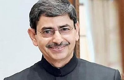 பிற மொழி பேசுபவா்கள் தமிழ் கற்க ஆா்வம்: ஆளுநா் ஆா்.என் ரவி