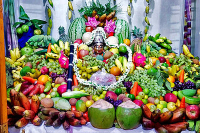 பரமத்தி வேலூா் சுற்று வட்டாரப் பகுதி கோயில்களில் தமிழ்ப் புத்தாண்டு சிறப்பு வழிபாடு