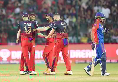 இன்றும் தோல்வி: தில்லி கேபிடல்ஸை வீழ்த்திய பெங்களூரு அணி