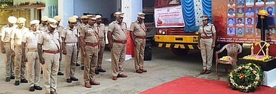 நீத்தாா் நினைவு நாள் அனுசரிப்பு