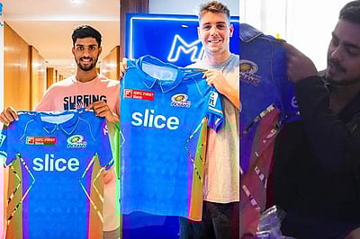 மகளிர் அணியின் ஜெர்ஸியில் மும்பை இந்தியன்ஸ் அணி! 