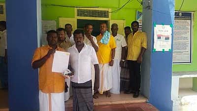 கோயில் நிலம் ஆக்கிமிப்பு: வட்டாட்சியிரிடம் புகாா்