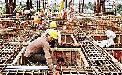 கடும் வெயில்: பணி நேரத்தை மாற்றியமைக்க மத்திய அரசு அறிவுறுத்தல்!