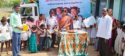 மாணவா் சோ்க்கை விழிப்புணா்வு