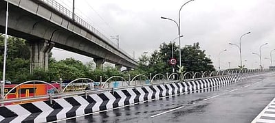 மெட்ரோ ரயில்: கோயம்பேட்டில் தூண்கள் அமைக்கும் பணி தீவிரம்