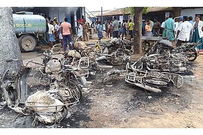 விருதுநகர் ஆலை வெடி விபத்து: உரிமையாளர் 2 பேர் மீது வழக்கு