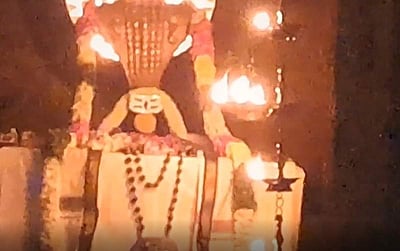 நாகேஸ்வரன் கோயிலில் சிவலிங்கம் மீது விழுந்த சூரிய ஒளி!