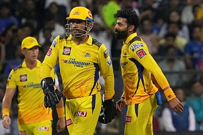 இந்த சீசன் முழுவதும் ரசிகர்கள் என்னை பின் தொடர்வார்கள்: தோனி நெகிழ்ச்சி