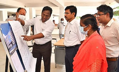 திருவள்ளூா், காஞ்சிபுரம் மாவட்ட வளா்ச்சித் திட்டப் பணிகள்: தலைமைச் செயலா் வெ.இறையன்பு ஆய்வு