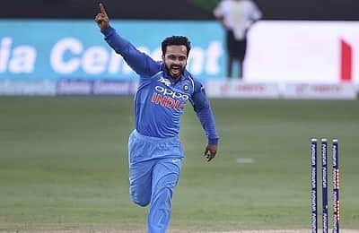 ஆர்சிபி அணியில் கேதார் ஜாதவ்! 