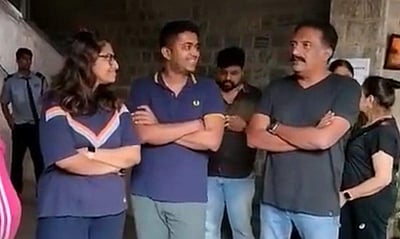 வகுப்புவாத அரசியலுக்கு எதிராக வாக்களிக்க வேண்டும்: நடிகர் பிரகாஷ் ராஜ்