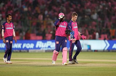 ராஜஸ்தான் பந்துவீச்சு: அணியில் இரு மாற்றங்கள்