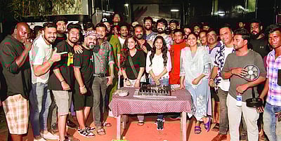 தோனியின் தயாரிப்பில்...