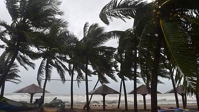 மோக்கா புயல் நாளை கரையைக் கடக்கிறது! 