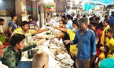 வரத்து குறைந்தது: வேலூரில் மீன்கள் விலை அதிகரிப்பு