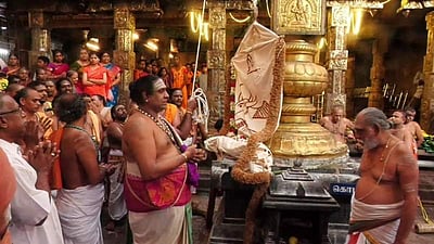 திருநள்ளாறு தர்பாரண்யேஸ்வரர் கோயிலில் பிரம்மோற்சவ கொடியேற்றம்