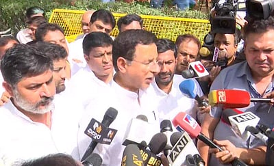 கர்நாடக முதல்வர் யார்? இன்று அல்லது நாளை தெரியும் - காங். செய்தித் தொடர்பாளர்