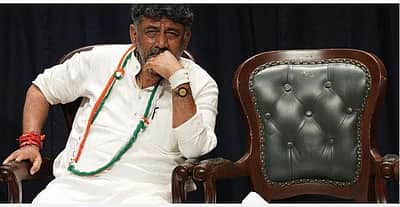 முதல்வர் பதவியை சிவக்குமார் விட்டுக்கொடுத்ததன் பின்னணி: சோனியாவின் அந்த ஒரு வார்த்தை