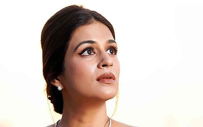 எதார்த்த நாயகி  ஷ்ரத்தா தாஸ் ஸ்டில்ஸ்