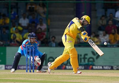 பேட்டிங்கில் மிரட்டிய சிஎஸ்கே: தில்லிக்கு 224 ரன்கள் இலக்கு!