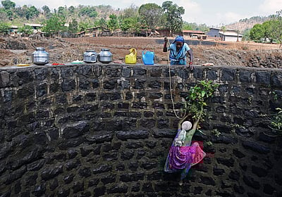 மகாராஷ்டிராவில் கடும் தண்ணீர் பஞ்சம் - புகைப்படங்கள்