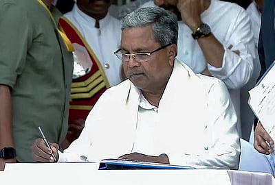 கர்நாடக முதல்வராகப் சித்தராமையா பதவியேற்பு - புகைப்படங்கள்