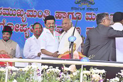 தெற்கில் உதித்த விடியல் நாட்டின் மற்ற பகுதிகளுக்கும் பரவட்டும்: ஸ்டாலின்