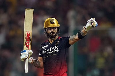 ஐபிஎல்: அதிக சதம் அடித்த வீரரானார் விராத் கோலி