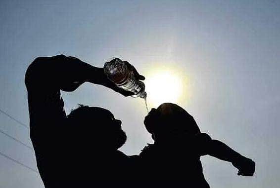 அனல்மேல் மெழுகாய்...- வெப்ப அலை குறித்த தலையங்கம்