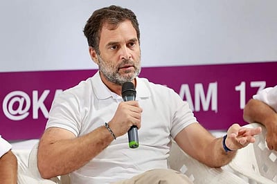 புதிய நாடாளுமன்ற திறப்பை முடிசூட்டு விழாவாக பிரதமர் நினைக்கிறார்: ராகுல் காந்தி