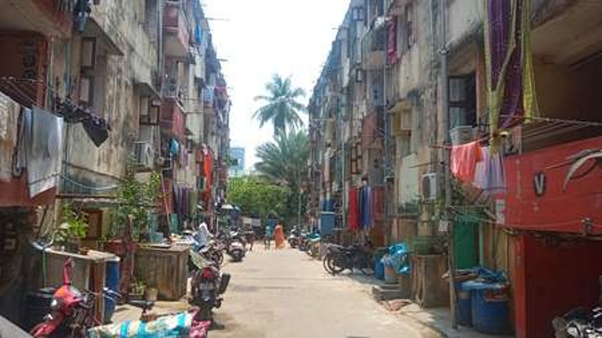 அகற்றப்படுமா ஆபத்தான ஜாபா்கான்பேட்டை அடுக்குமாடி குடியிருப்பு?