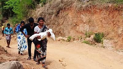 குழந்தை பலியான சம்பவம்: சாலை அமைக்காததற்கு வருத்தம் தெரிவித்த வேலூர் ஆட்சியர்!
