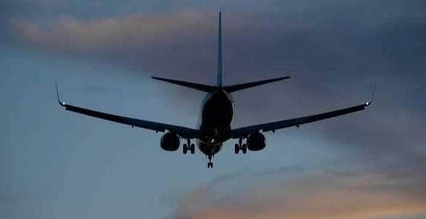 விமான சேவை வீழலாகாது! விமான நிறுவனங்கள் குறித்த தலையங்கம்