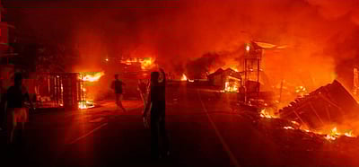 மணிப்பூரில் கலவரம்: தமிழர்கள் வாழும் பகுதியில் வீடுகள் தீக்கிரை!