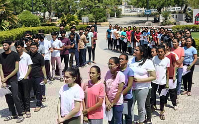 ஜேஇஇ முதன்மைத் தேர்வு! மாணவர்கள் என்னென்ன கொண்டு செல்ல வேண்டும்?