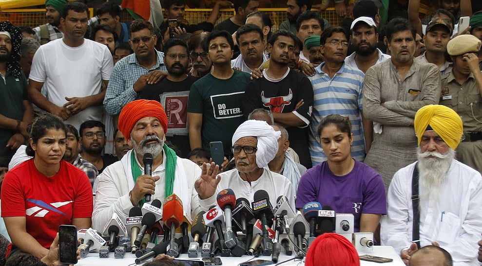 மல்யுத்த வீரா்களுக்கு ஆதரவு அதிகரிப்பு