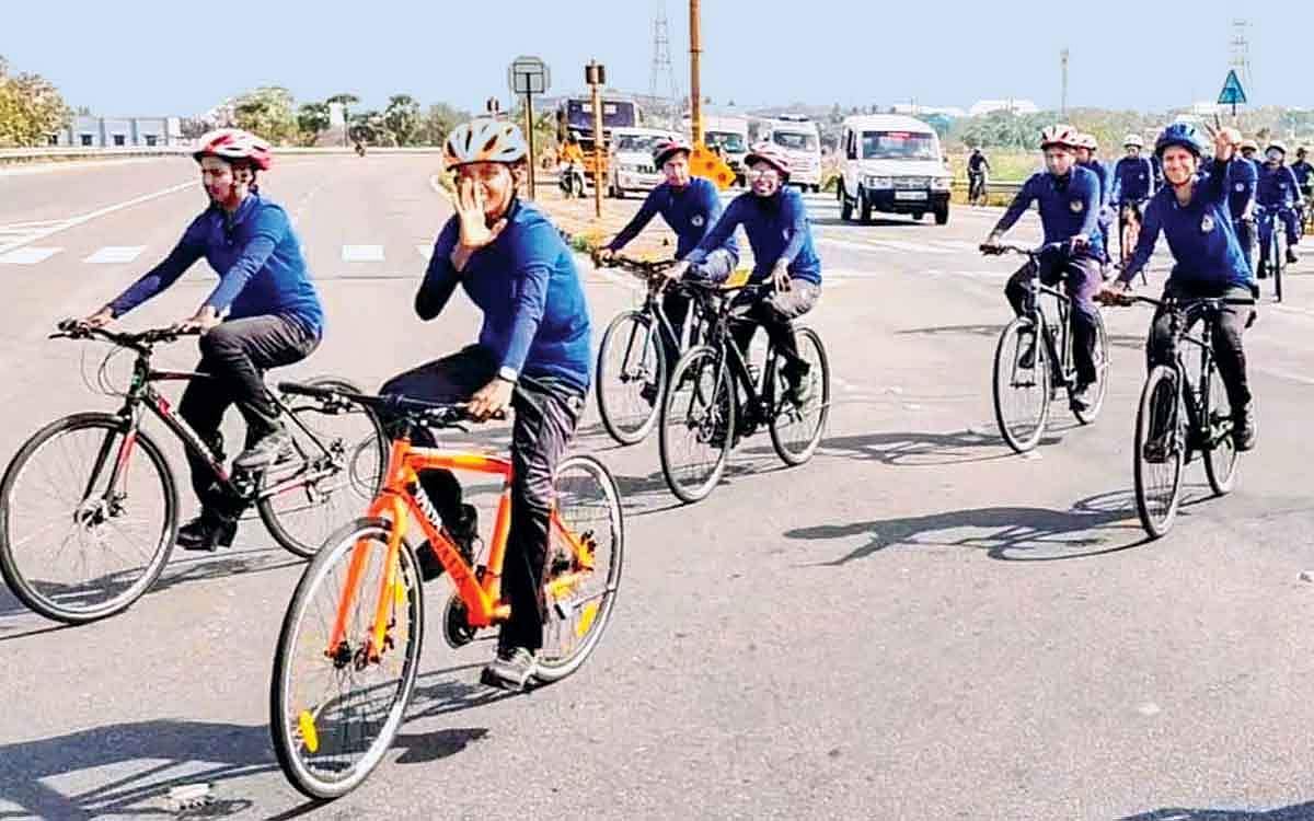 சைக்கிள் ஓட்டுவோம்...