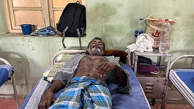 காவல் துறை தாக்கியதில் தொழிலாளி காயம்: நடவடிக்கை எடுக்கக் கோரிக்கை