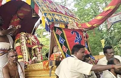 அழகர் மலைக்கு சென்றடைந்தார் கள்ளழகர்!