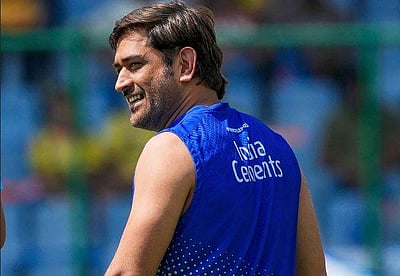 மும்பையில் தோனிக்கு அறுவை சிகிச்சை நிறைவு!