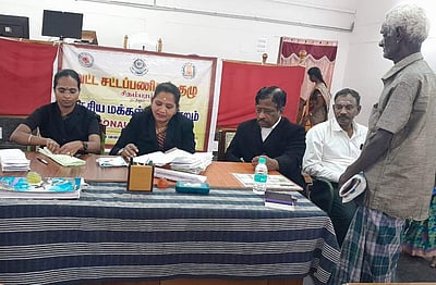 சிறப்பு மக்கள் நீதிமன்றம்: விபத்து காப்பீடாக ரூ.22.73 லட்சம் வழங்கி தீர்வு