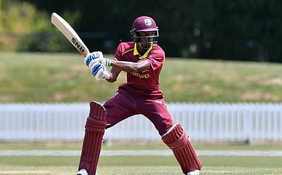 அறிமுகப் போட்டியில் அதிவேக அரைசதம்: சாதனை படைத்த மே.இ. தீவுகள் அணி வீரர்! 