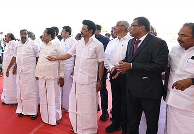 சேலத்தில் ஈரடுக்கு பேருந்து நிலையம்: முதல்வர் திறந்து வைத்தார்