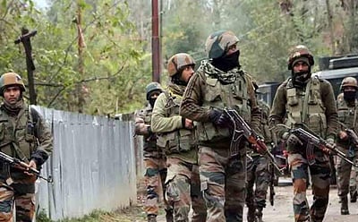 ஜம்மு-காஷ்மீர் எல்லையில் ஊடுருவ முயன்ற 2 பயங்கரவாதிகள் சுட்டுக்கொலை!