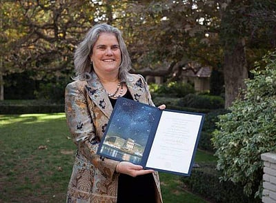 அறிவியல் ஆயிரம்: கருந்துளையைக் கண்டுபிடித்த ஆண்ட்ரியா கெஸ்!