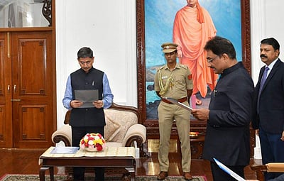 தமிழ்நாடு தலைமைத் தகவல் ஆணையராக ஷகீல் அக்தர் பதவியேற்பு